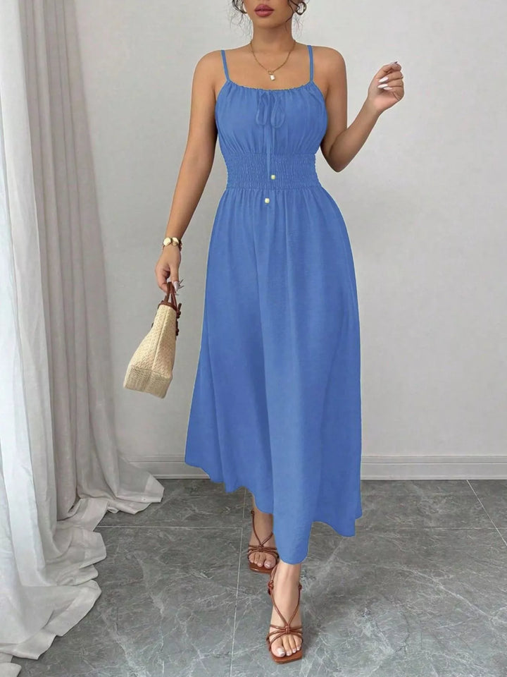 Robe Mi-Longue pour Femmes à Fines Bretelles et Smocks