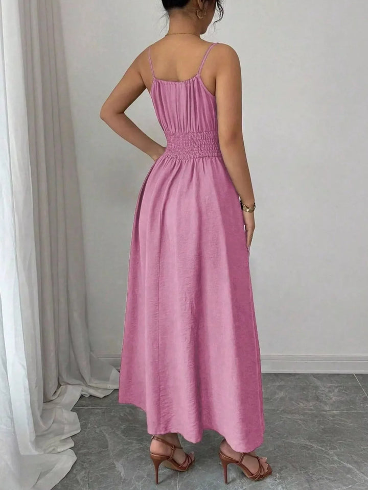 Robe Mi-Longue pour Femmes à Fines Bretelles et Smocks