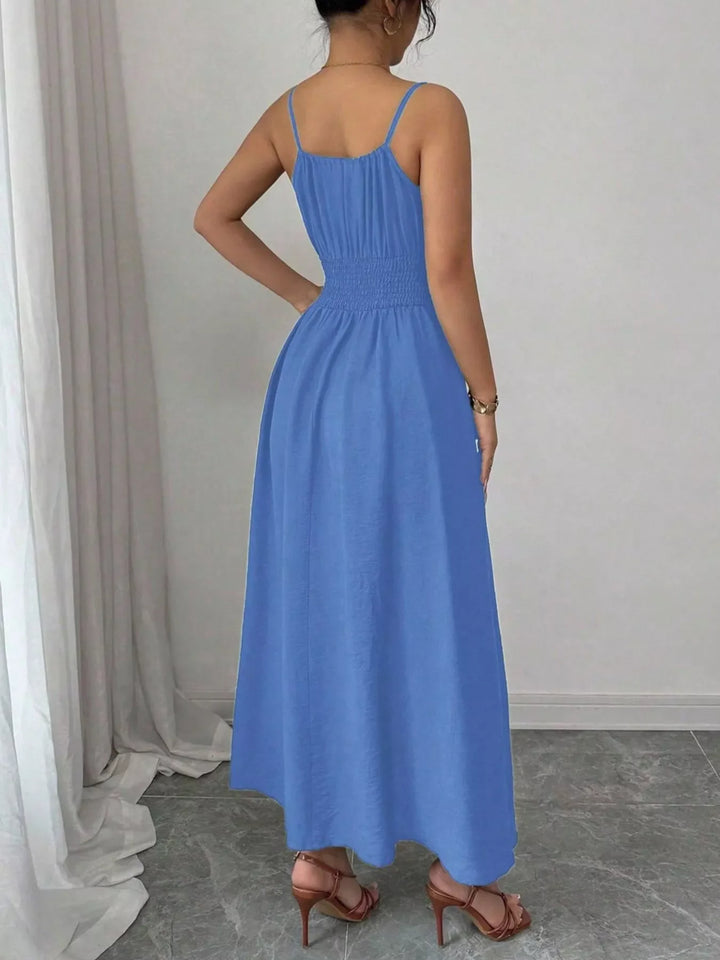 Robe Mi-Longue pour Femmes à Fines Bretelles et Smocks
