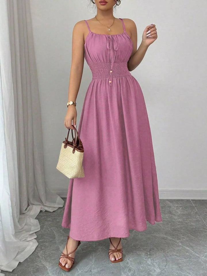 Robe Mi-Longue pour Femmes à Fines Bretelles et Smocks