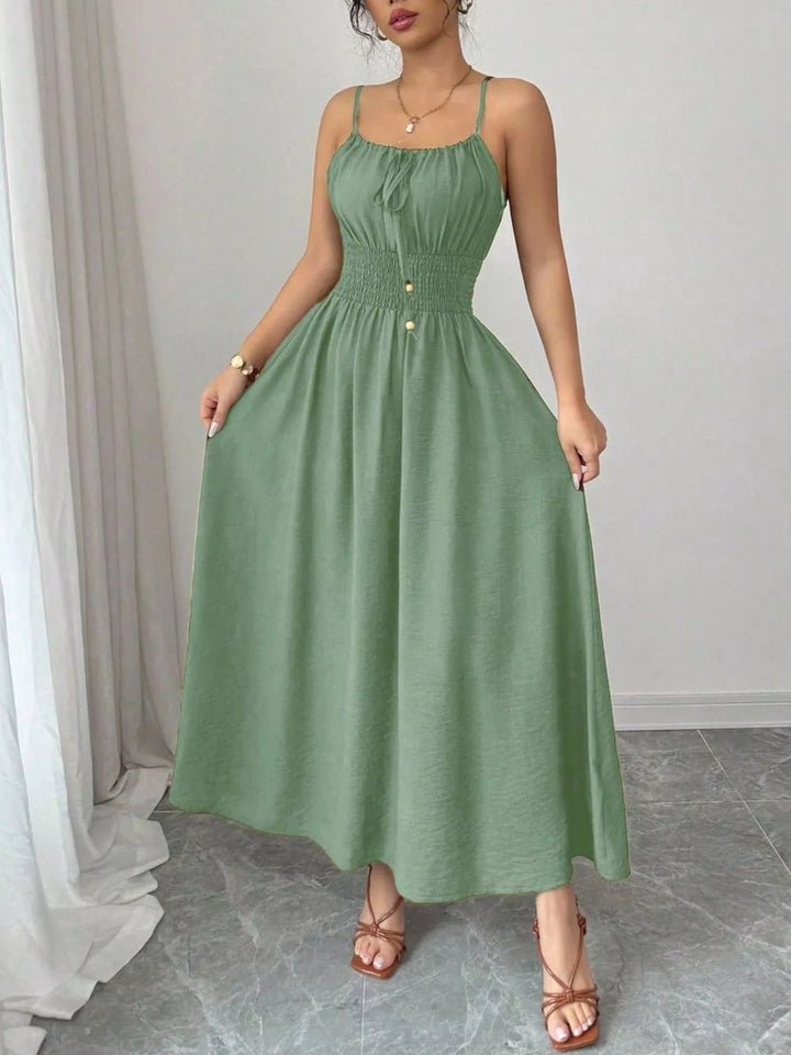 Robe Mi-Longue pour Femmes à Fines Bretelles et Smocks